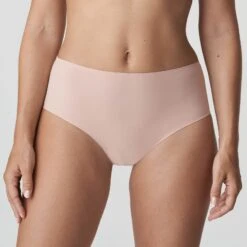 PRIMADONNA Figuras Full Brief